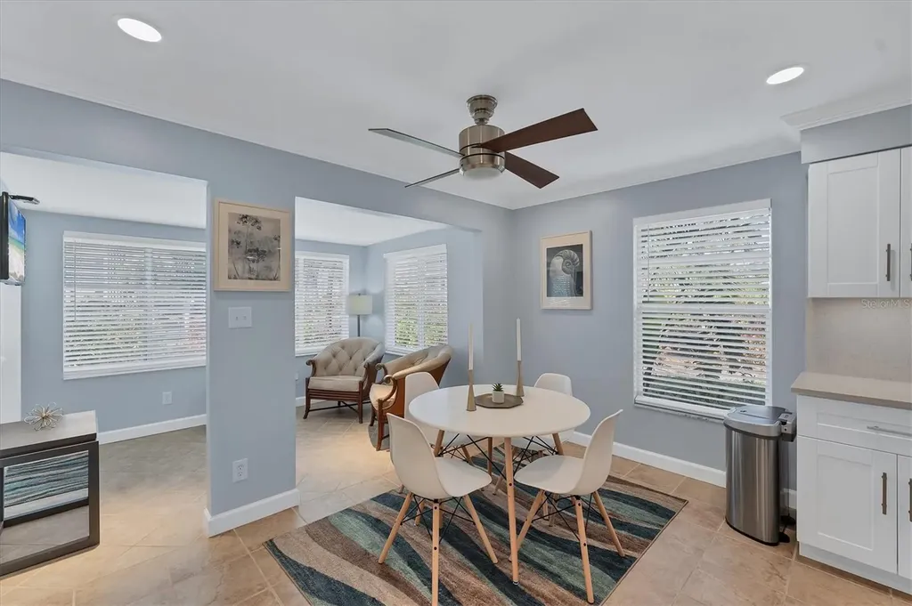 527 Sutton Place Longboat Key FL 34228