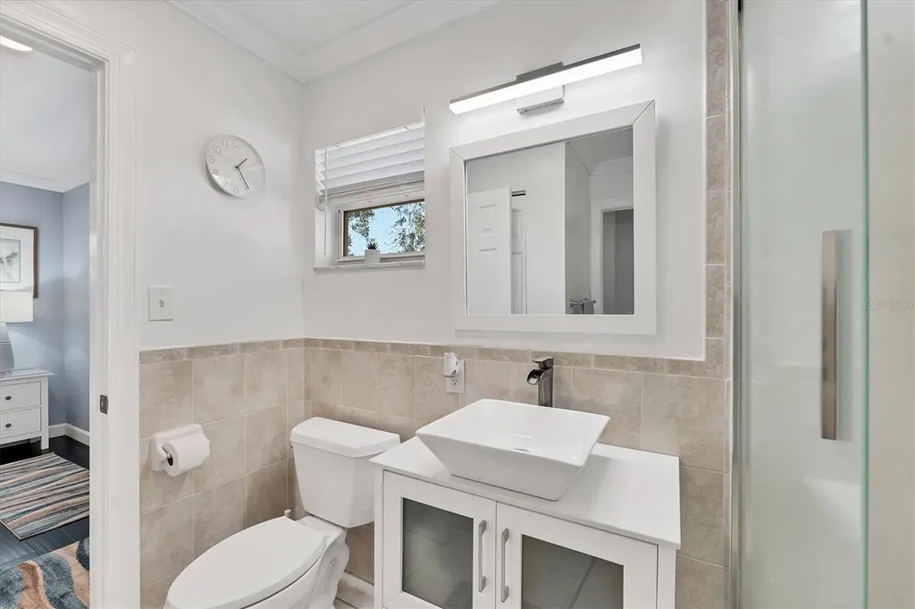527 Sutton Place Longboat Key FL 34228