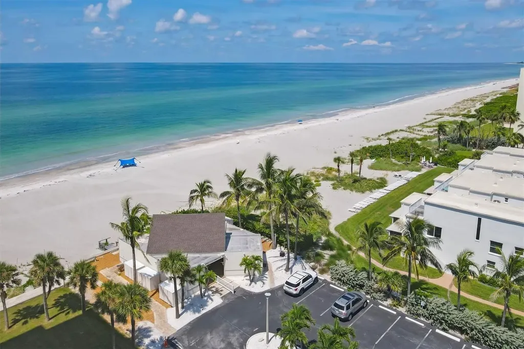 527 Sutton Place Longboat Key FL 34228