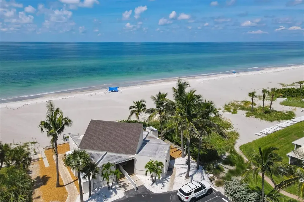 527 Sutton Place Longboat Key FL 34228