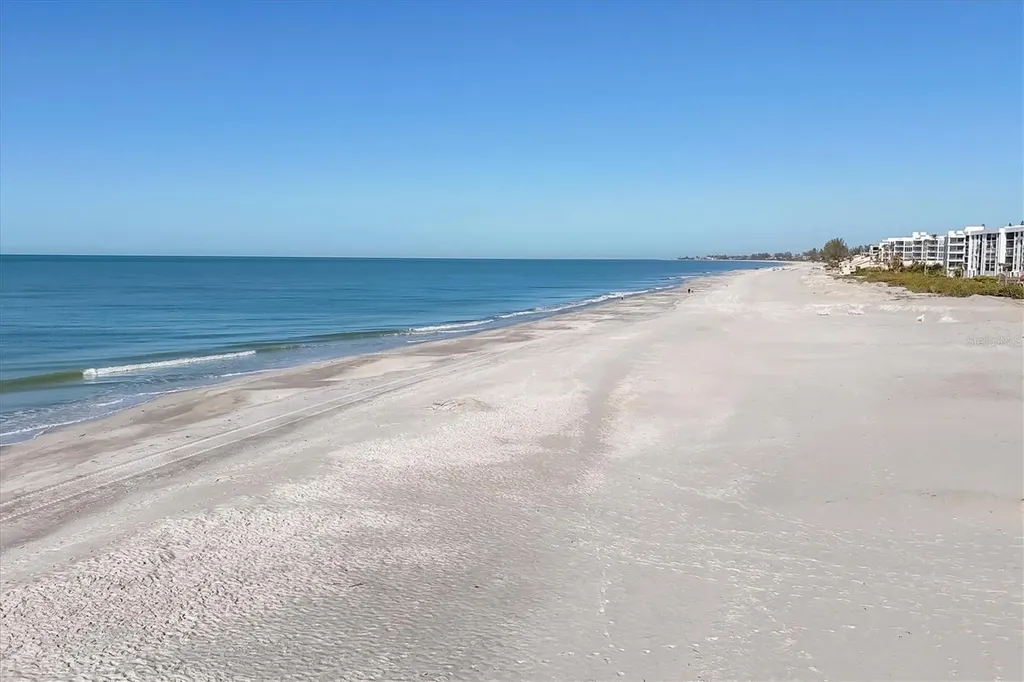 527 Sutton Place Longboat Key FL 34228