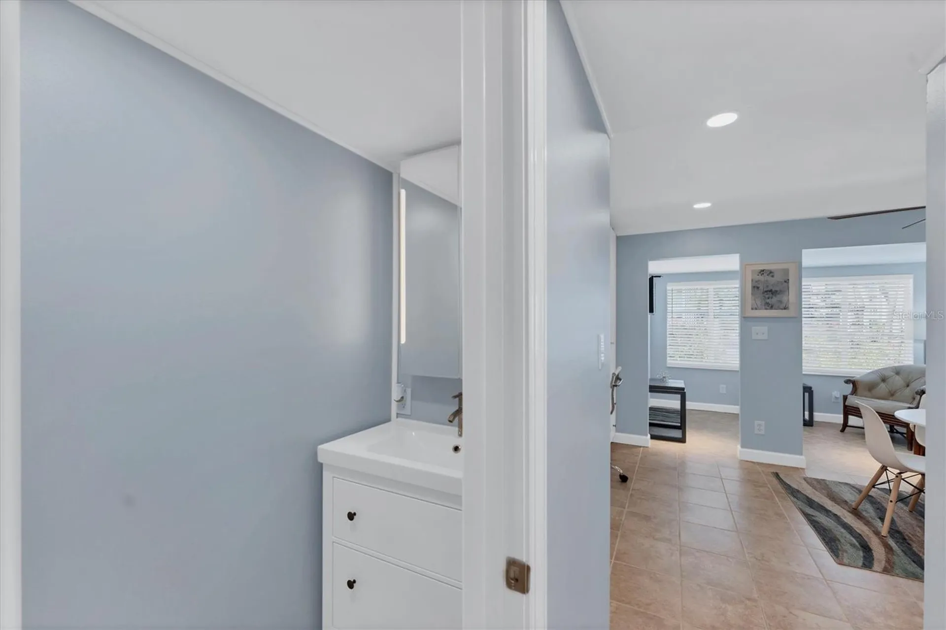527 Sutton Place Longboat Key FL 34228