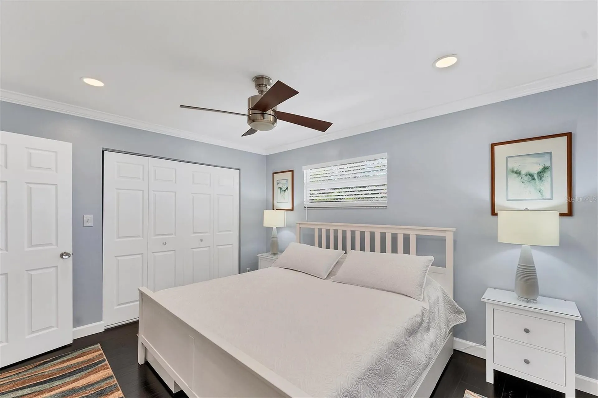 527 Sutton Place Longboat Key FL 34228