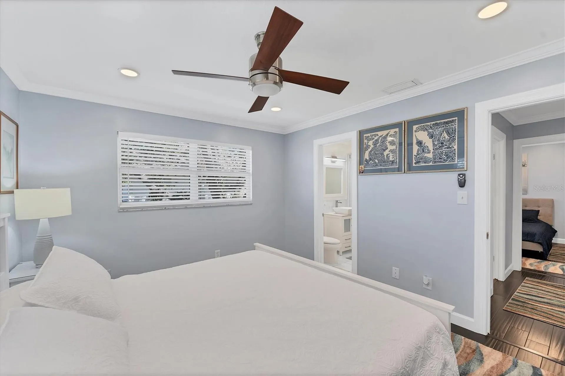 527 Sutton Place Longboat Key FL 34228