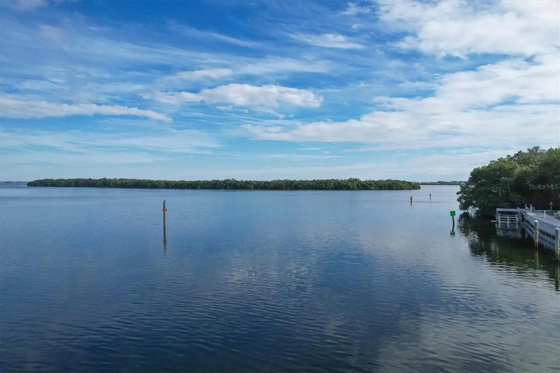527 Sutton Place Longboat Key FL 34228