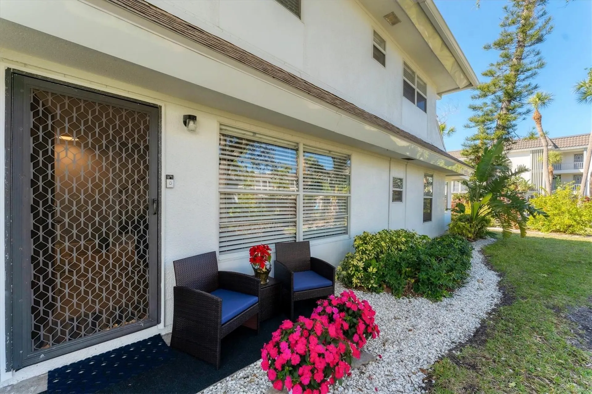 527 Sutton Place Longboat Key FL 34228