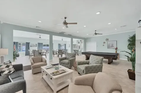 527 Sutton Place Longboat Key FL 34228