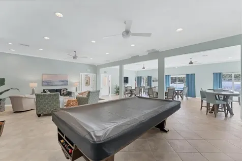 527 Sutton Place Longboat Key FL 34228