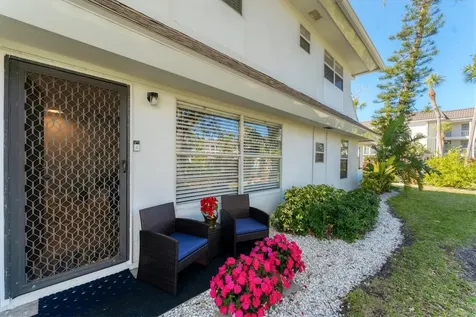 527 Sutton Place Longboat Key FL 34228
