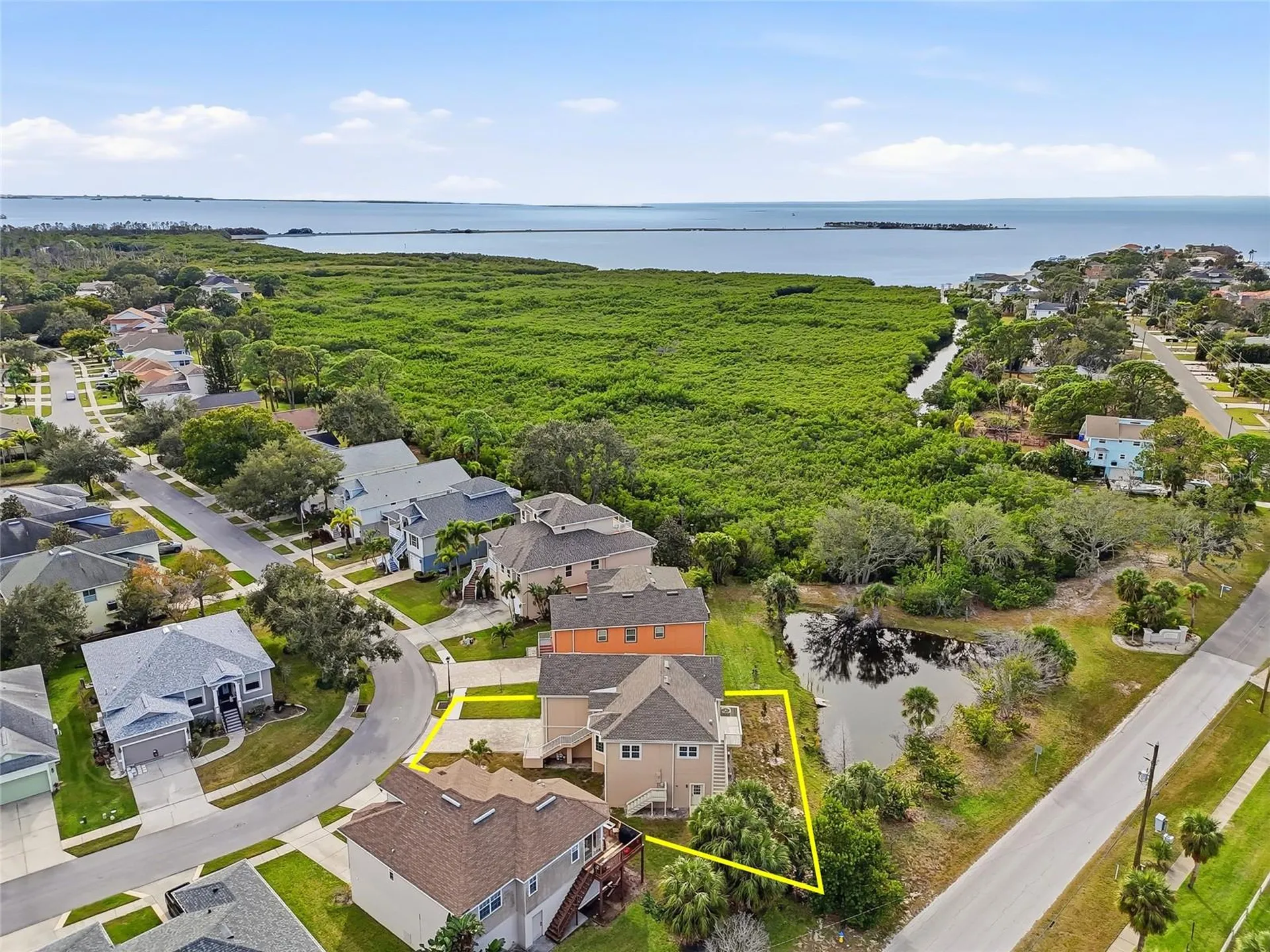 1083 S Pointe Alexis Drive Tarpon Springs FL 34689