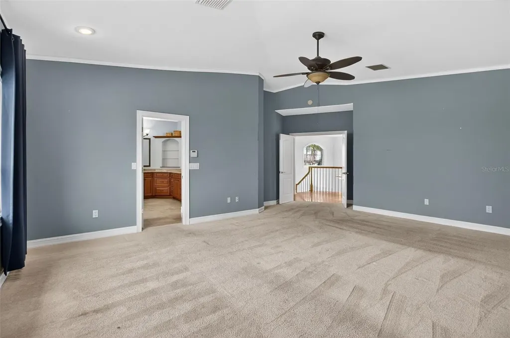 1073 79th Street S St Petersburg FL 33707