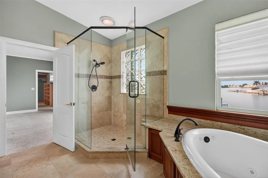 1073 79th Street S St Petersburg FL 33707