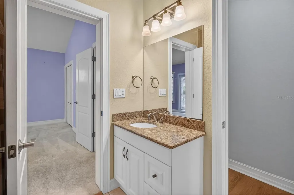 1073 79th Street S St Petersburg FL 33707