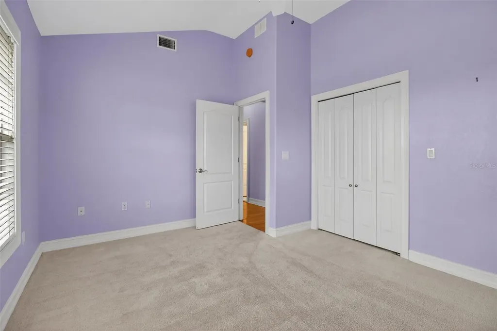 1073 79th Street S St Petersburg FL 33707