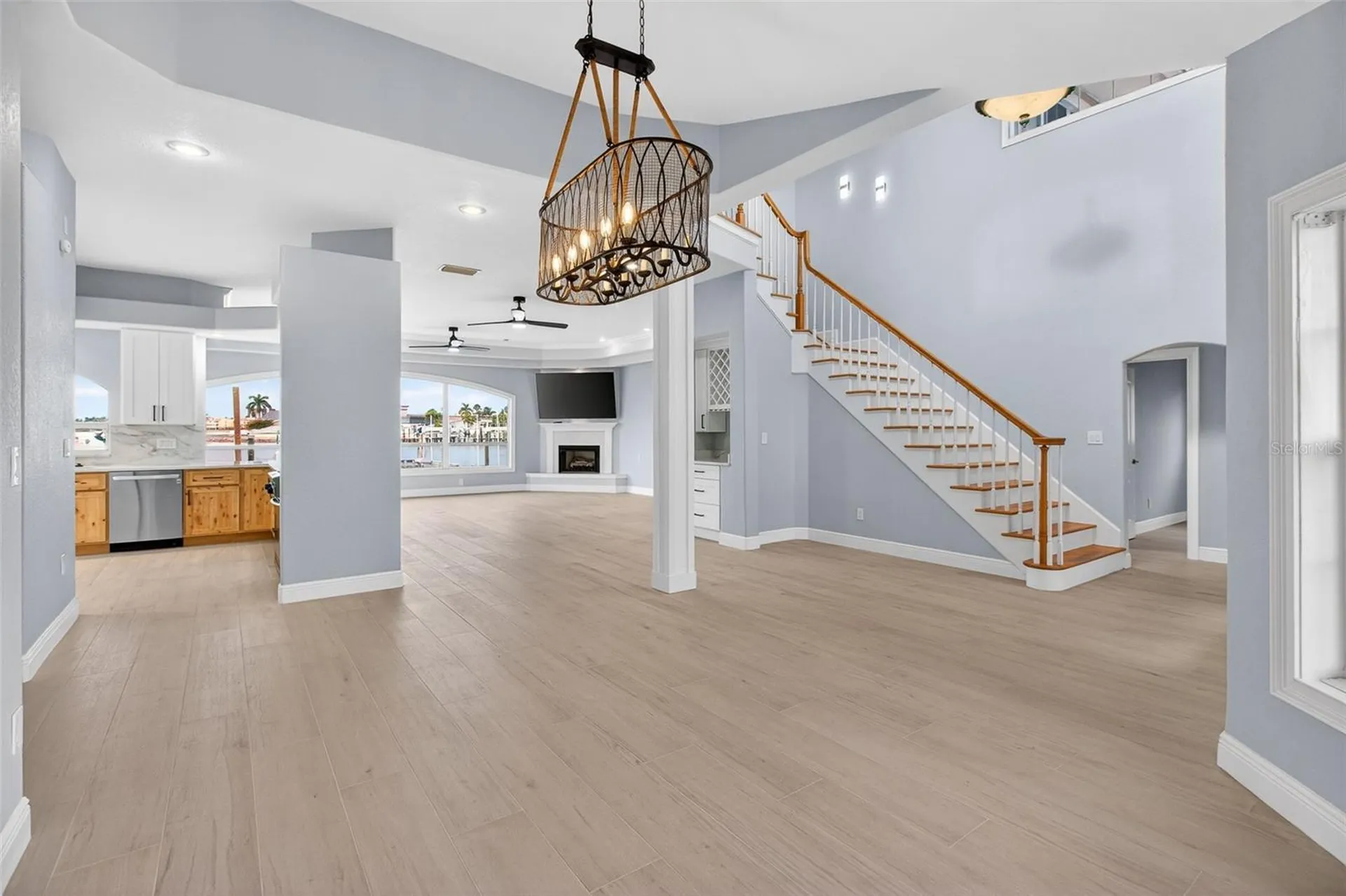 1073 79th Street S St Petersburg FL 33707