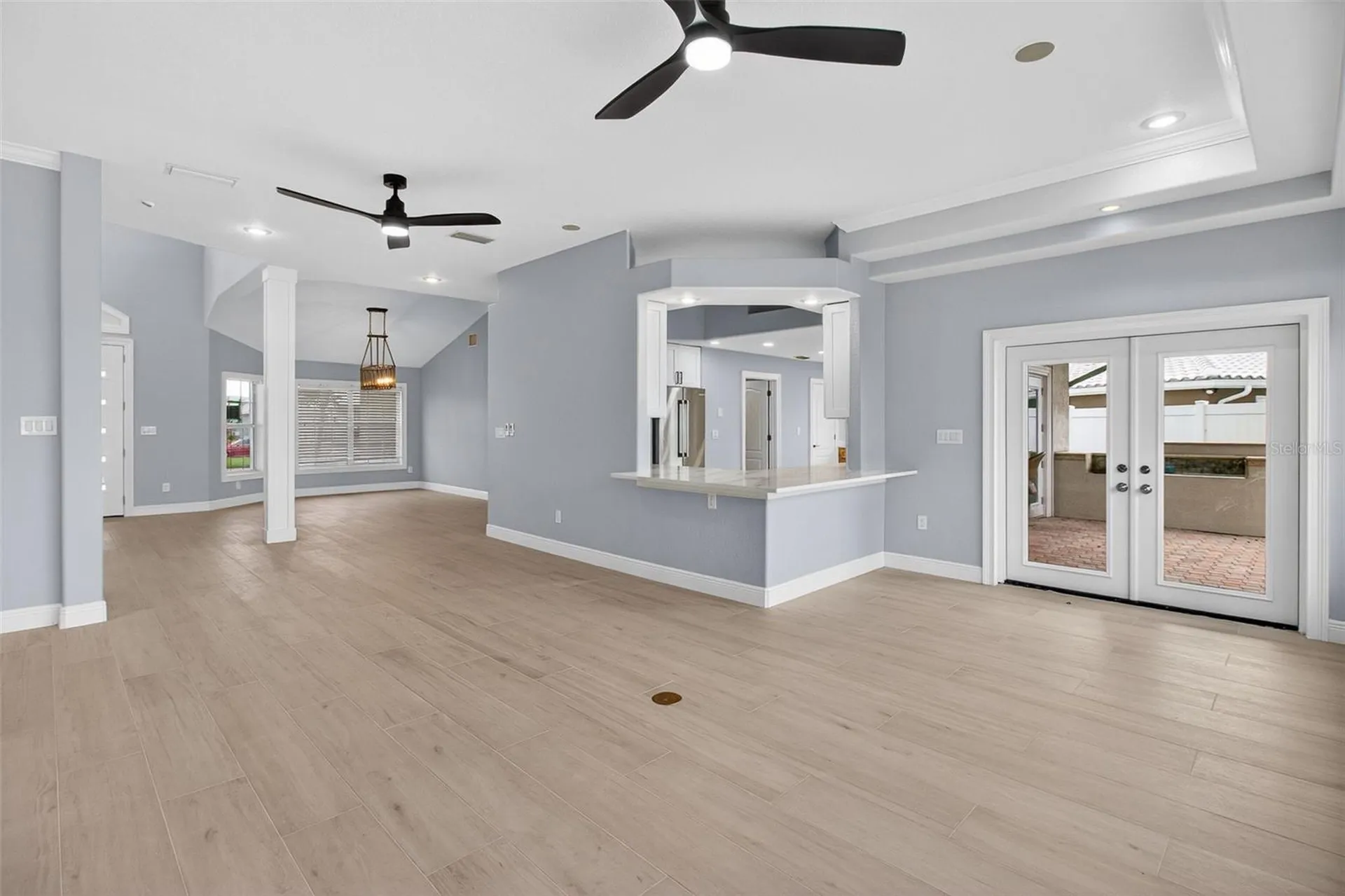 1073 79th Street S St Petersburg FL 33707