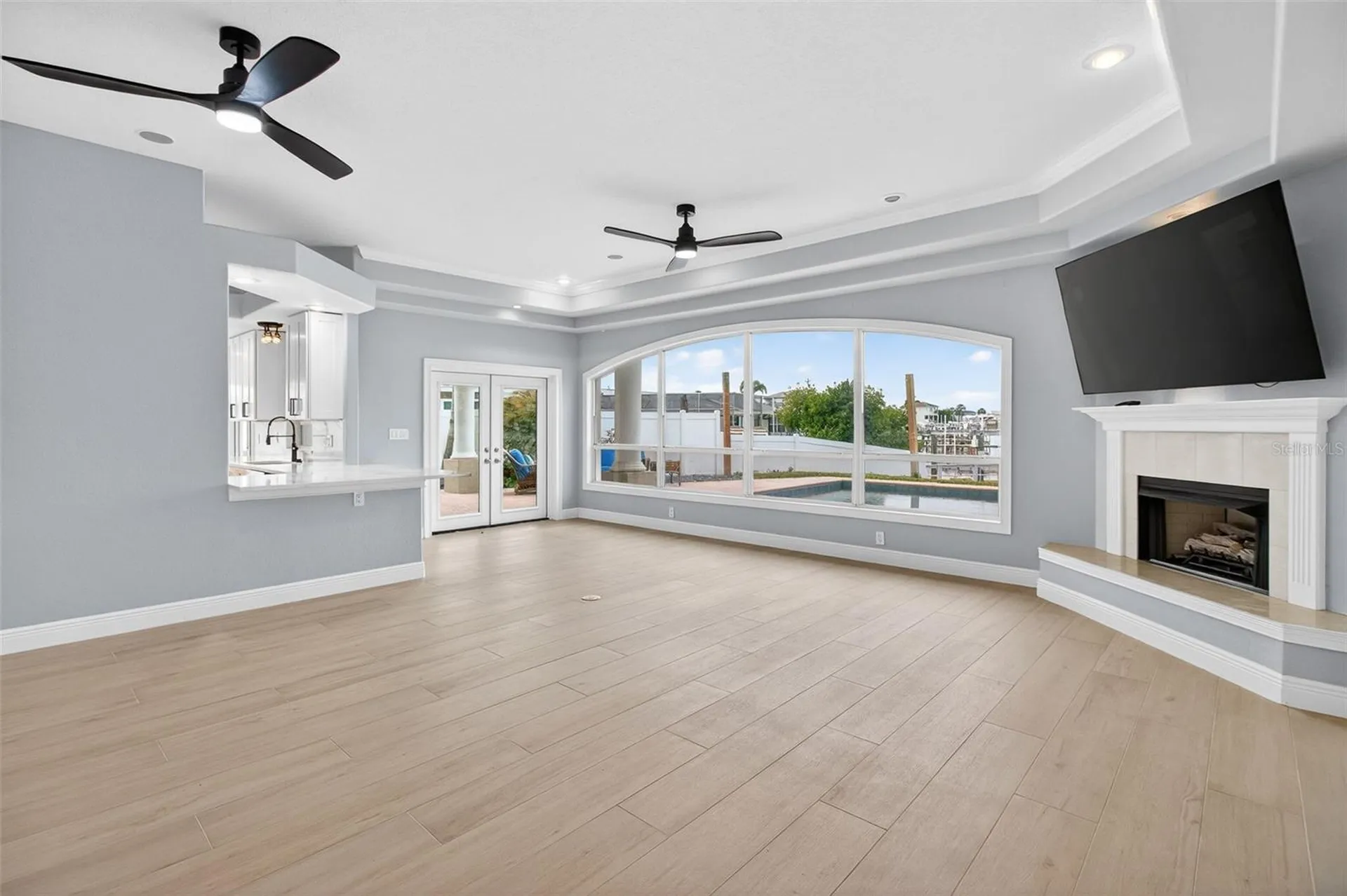 1073 79th Street S St Petersburg FL 33707