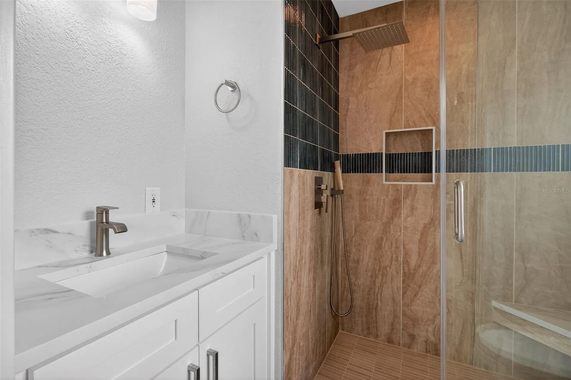 1073 79th Street S St Petersburg FL 33707