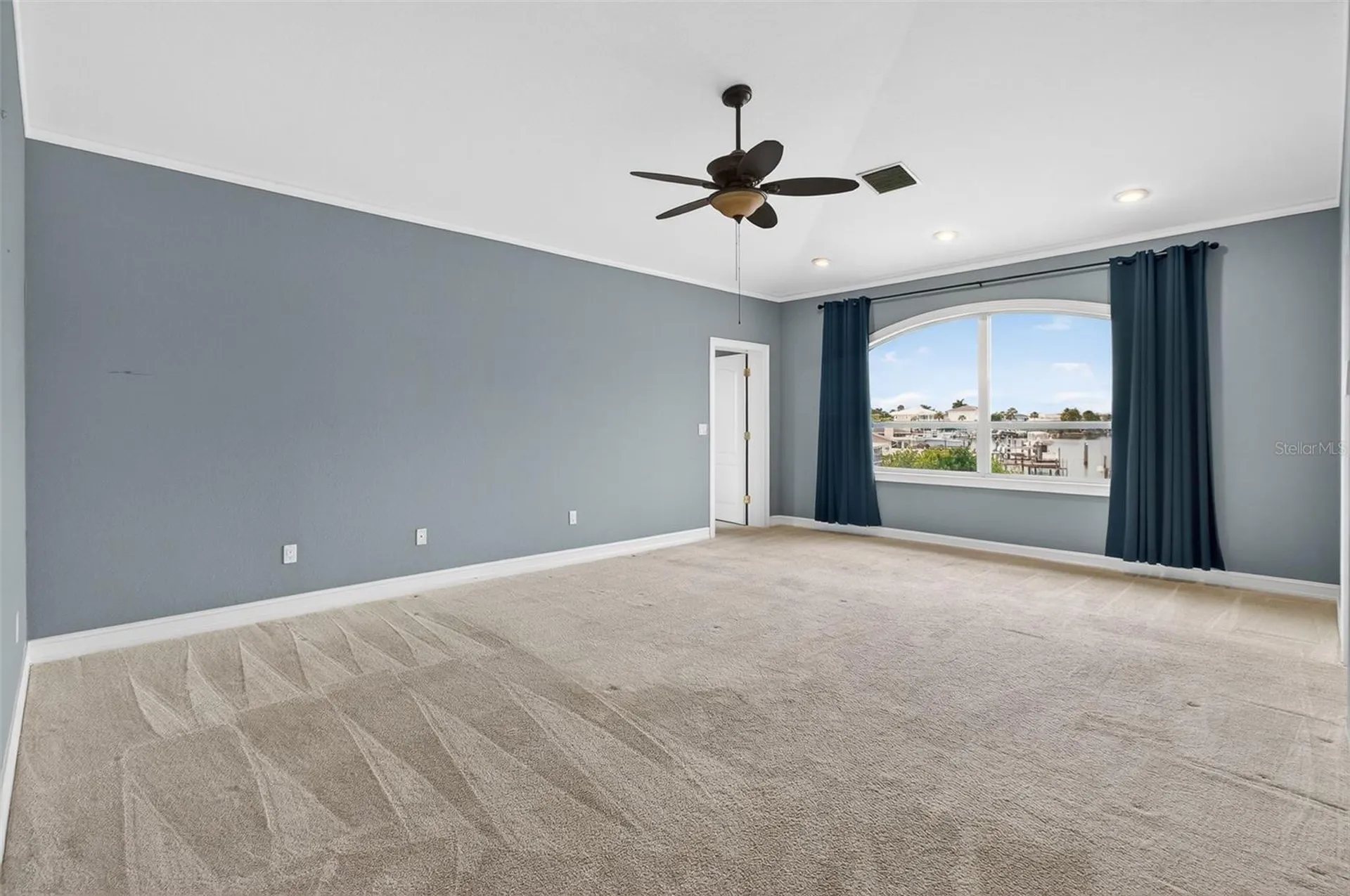 1073 79th Street S St Petersburg FL 33707