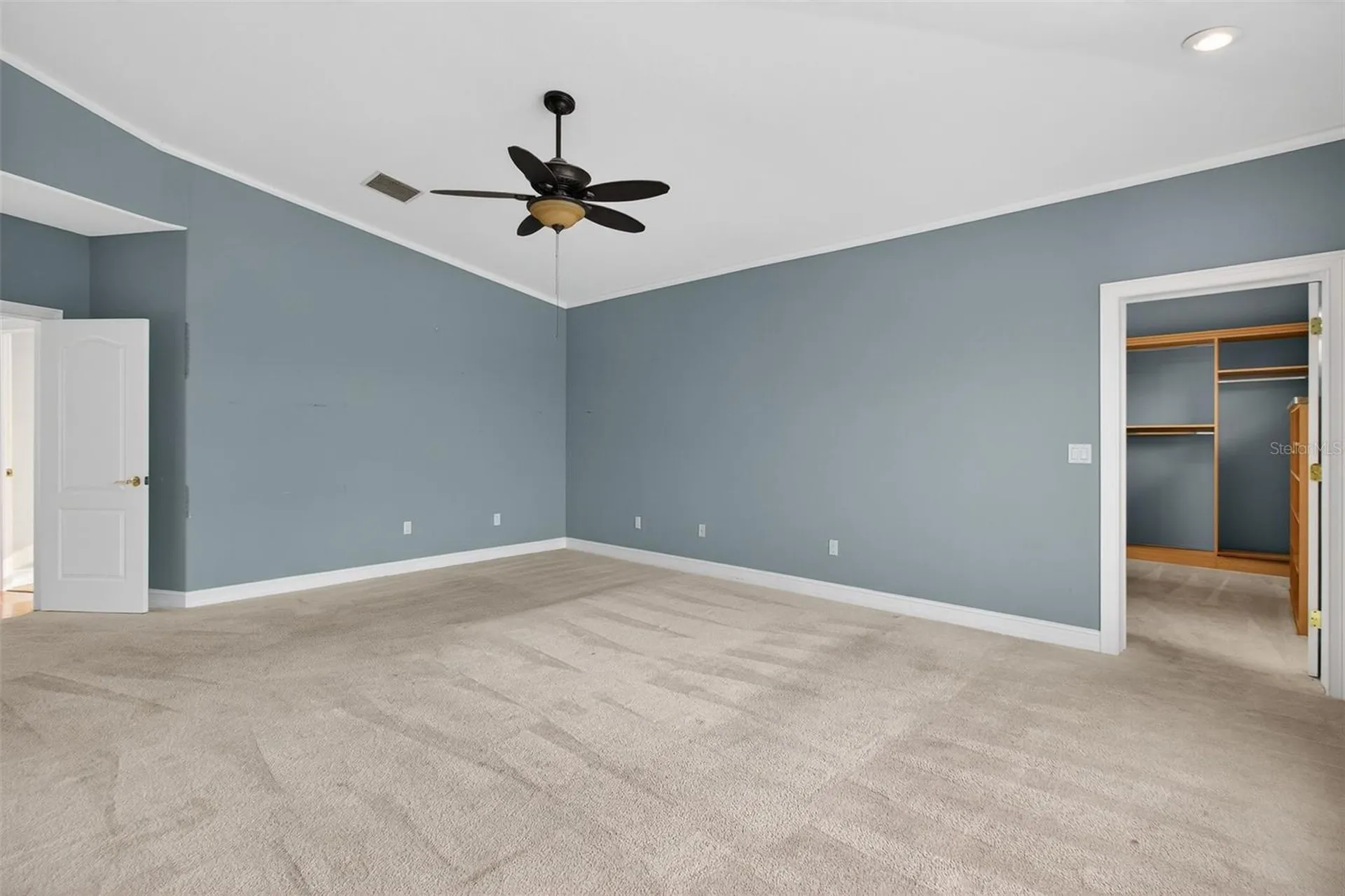 1073 79th Street S St Petersburg FL 33707