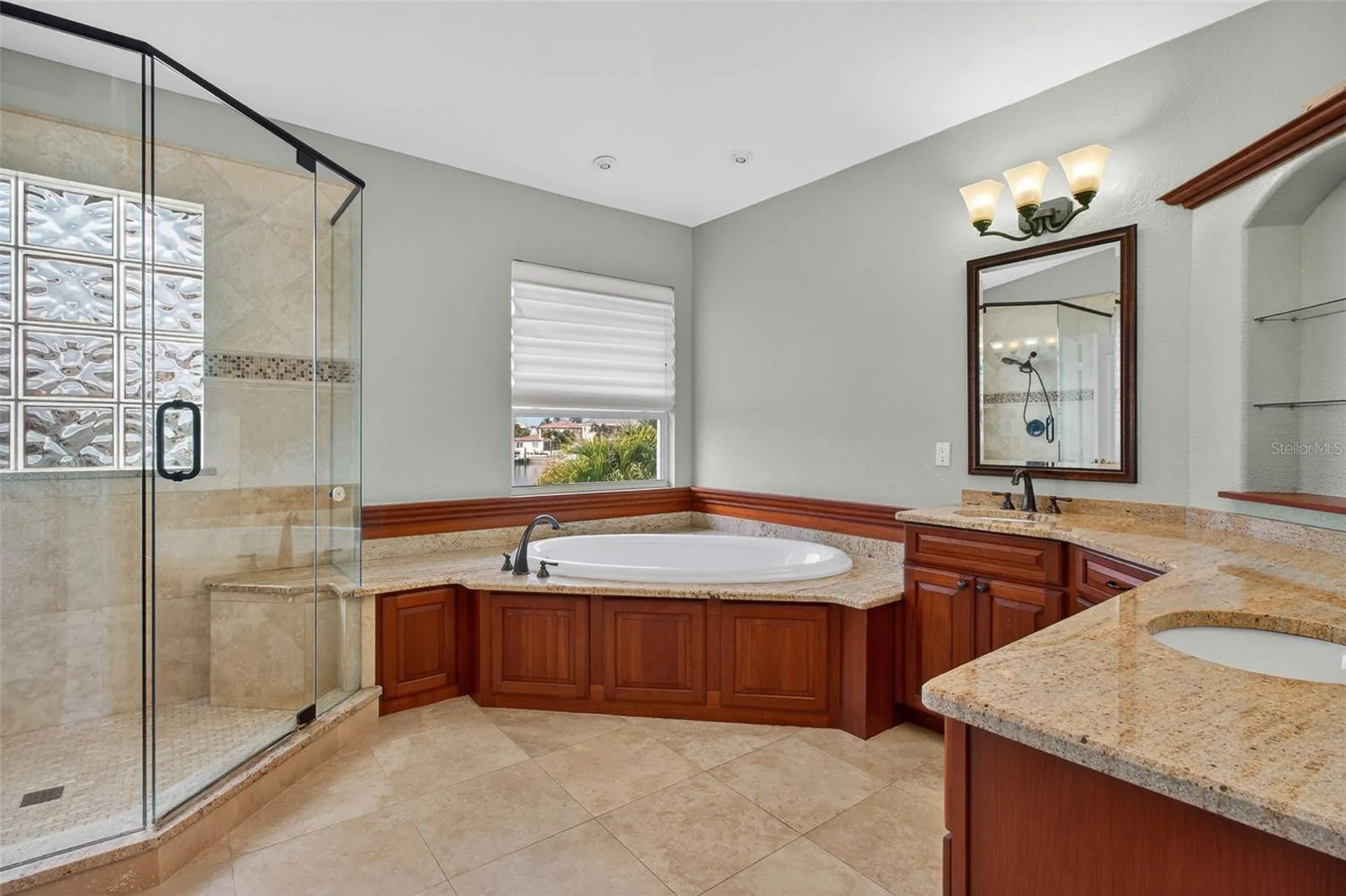 1073 79th Street S St Petersburg FL 33707