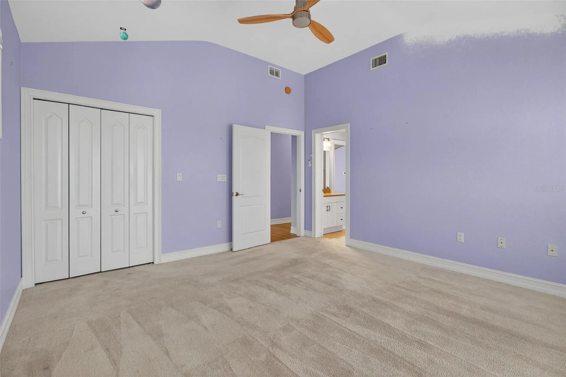 1073 79th Street S St Petersburg FL 33707