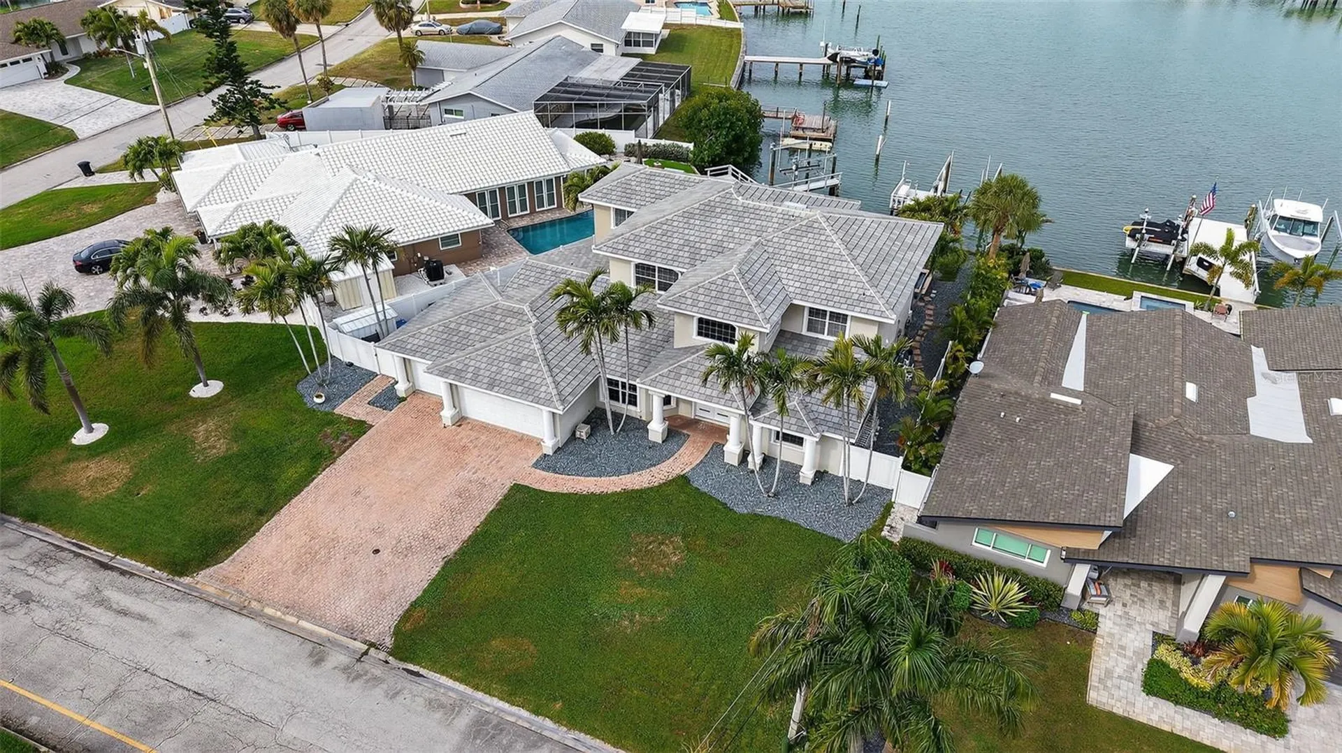 1073 79th Street S St Petersburg FL 33707