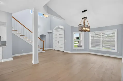 1073 79th Street S St Petersburg FL 33707