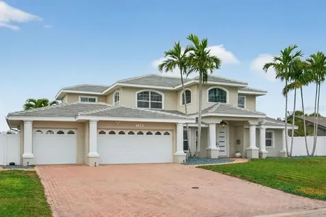 1073 79th Street S St Petersburg FL 33707