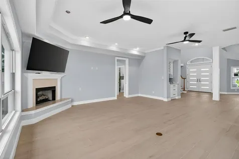 1073 79th Street S St Petersburg FL 33707