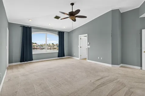1073 79th Street S St Petersburg FL 33707