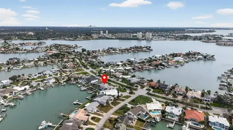 1073 79th Street S St Petersburg FL 33707