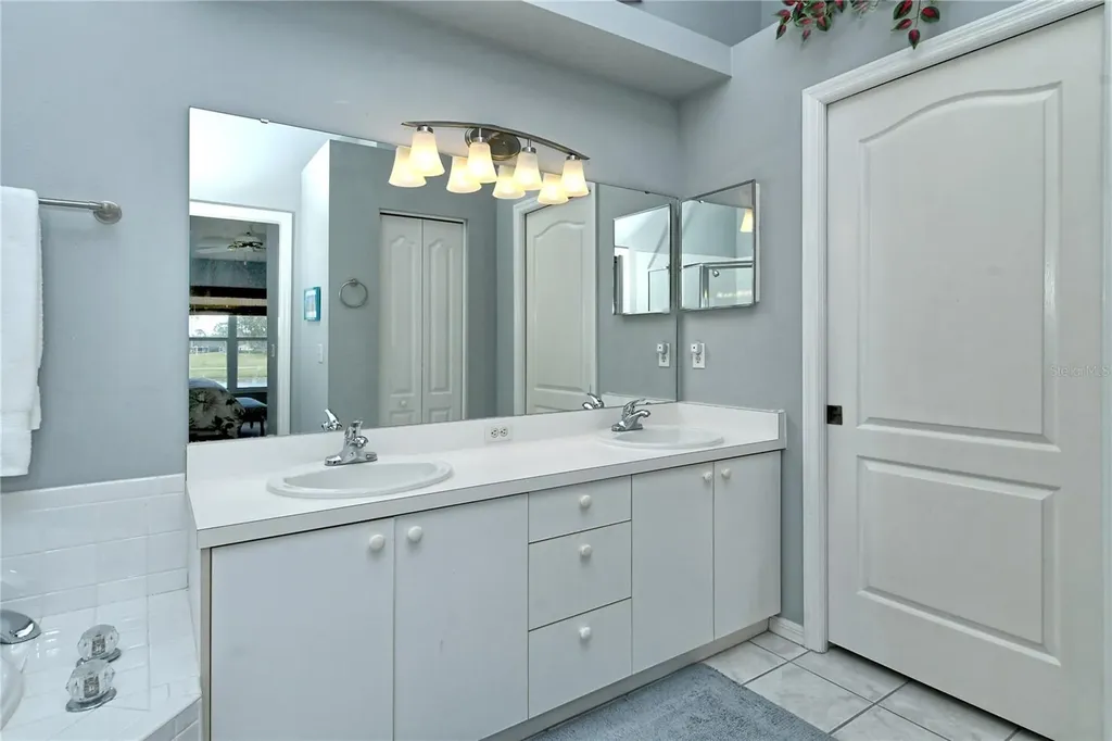 5251 Mahogany Run Avenue Sarasota FL 34241