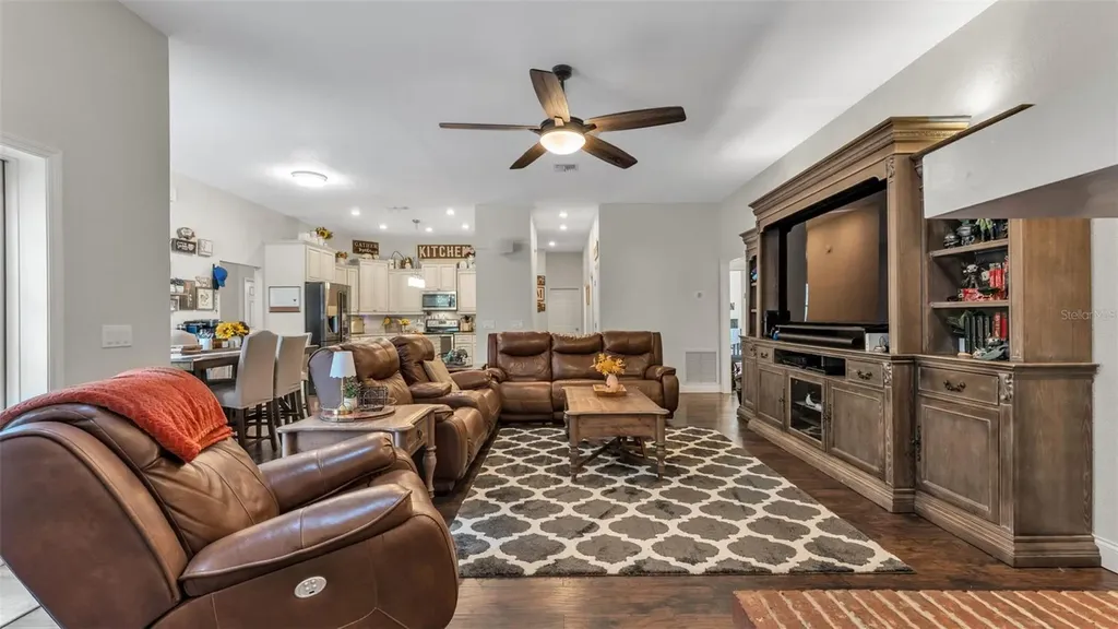 1345 Longoak Dr Drive N Lakeland FL 33811