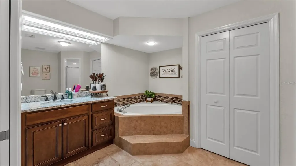 1345 Longoak Dr Drive N Lakeland FL 33811