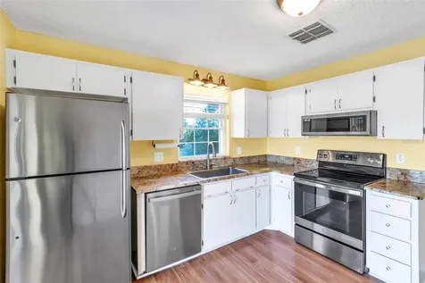 17 Penzance Court Safety Harbor FL 34695