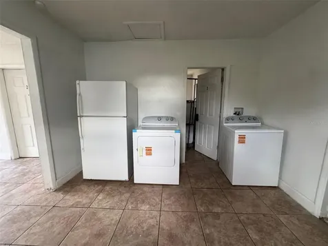 638 Columbia Orlando FL 32805