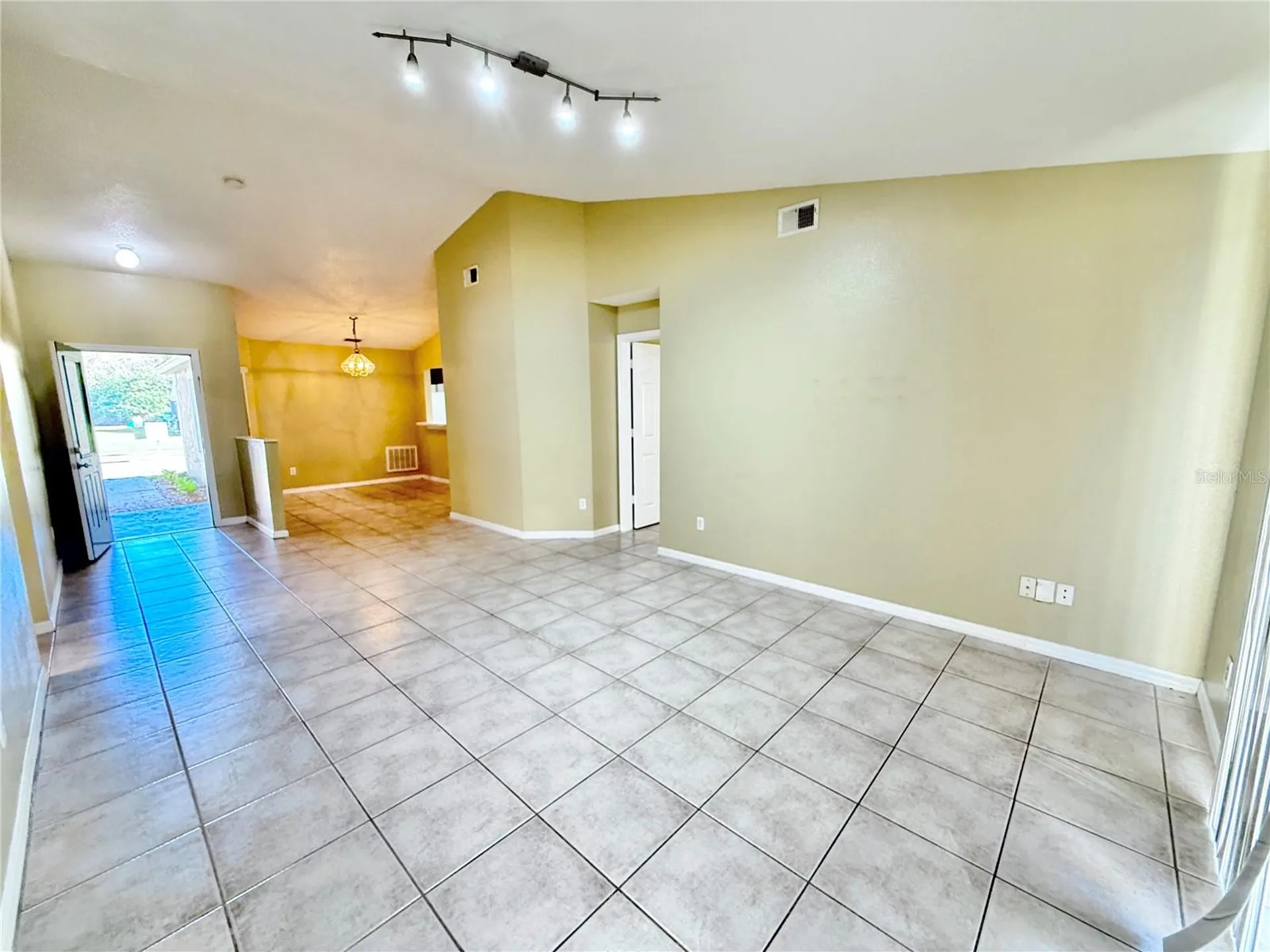 4695 Prairie Point Boulevard Kissimmee FL 34746