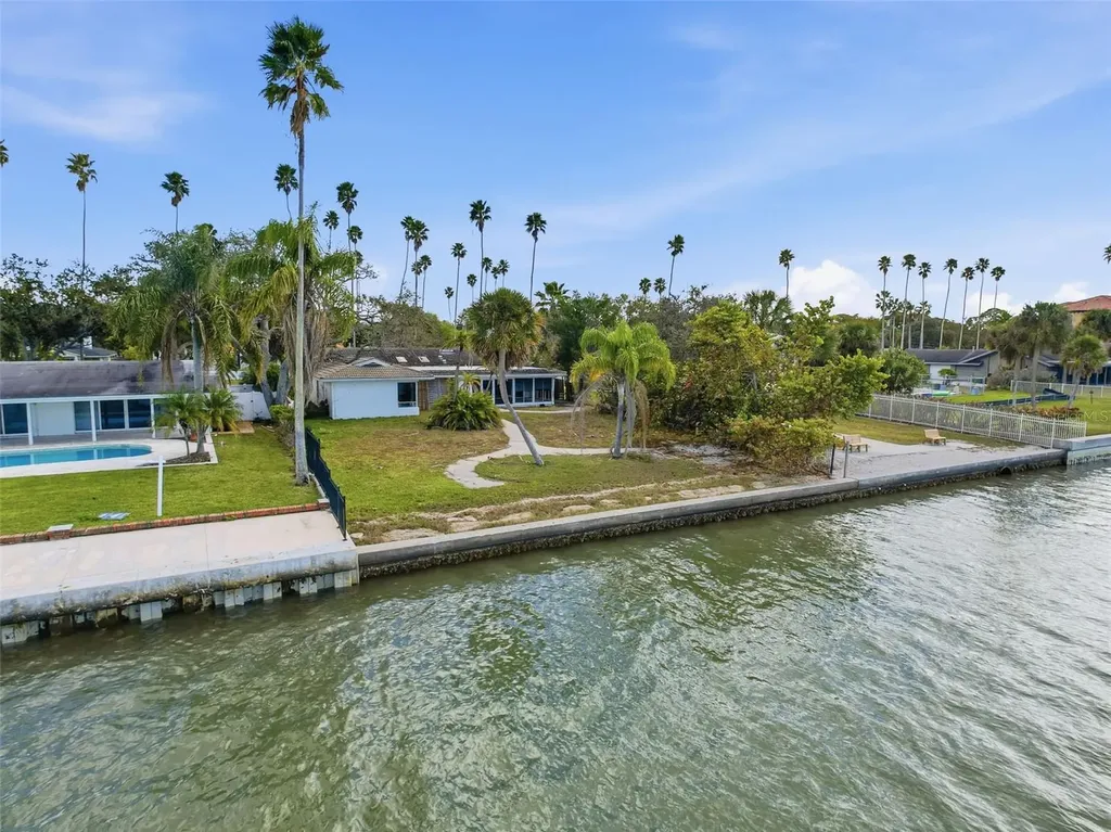 1600 Santa Barbara Drive Dunedin FL 34698