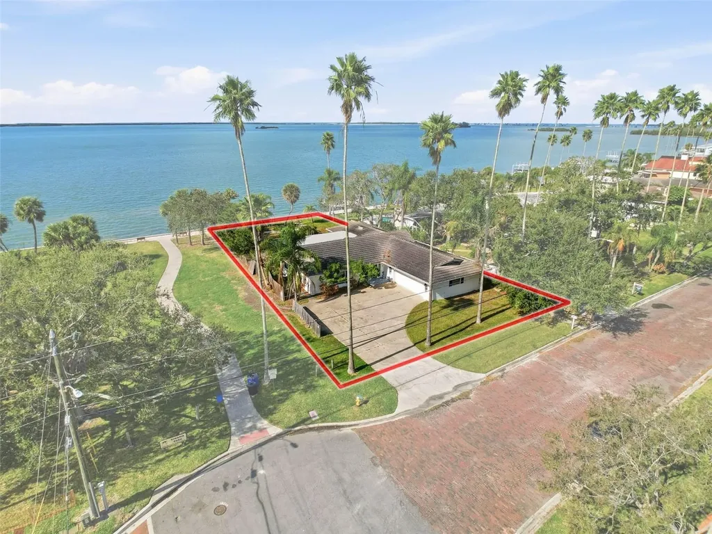 1600 Santa Barbara Drive Dunedin FL 34698