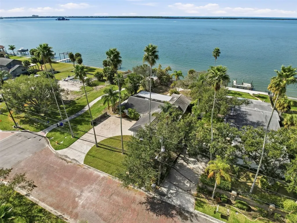 1600 Santa Barbara Drive Dunedin FL 34698
