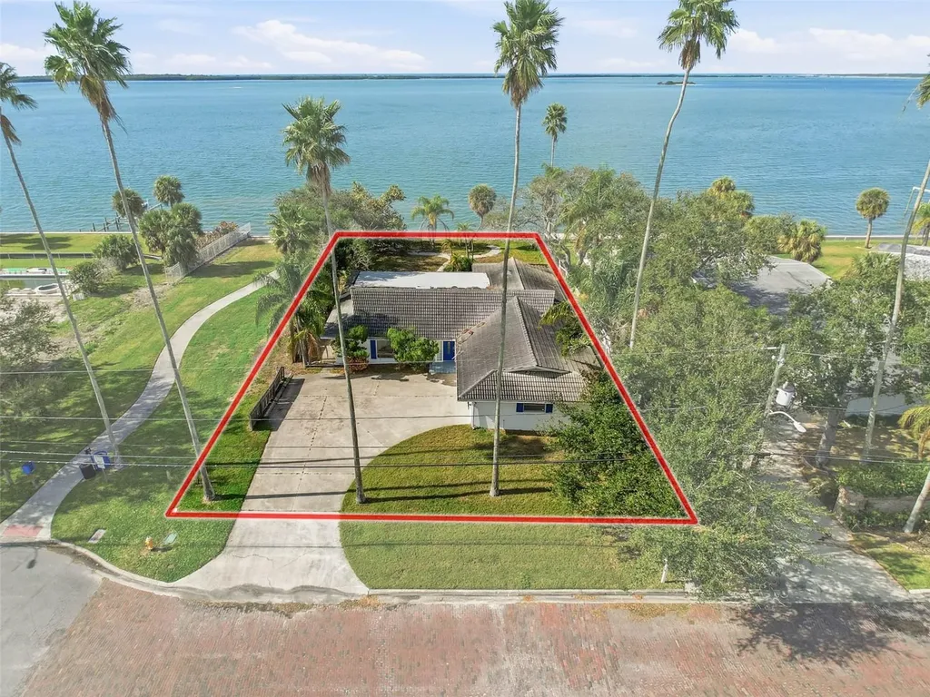 1600 Santa Barbara Drive Dunedin FL 34698