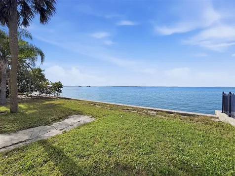 1600 Santa Barbara Drive Dunedin FL 34698