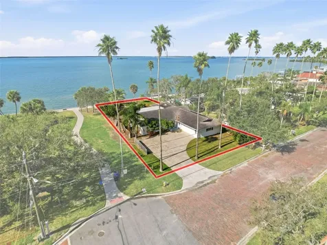 1600 Santa Barbara Drive Dunedin FL 34698