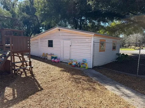 24621 Doc Karelas Drive Newberry FL 32669
