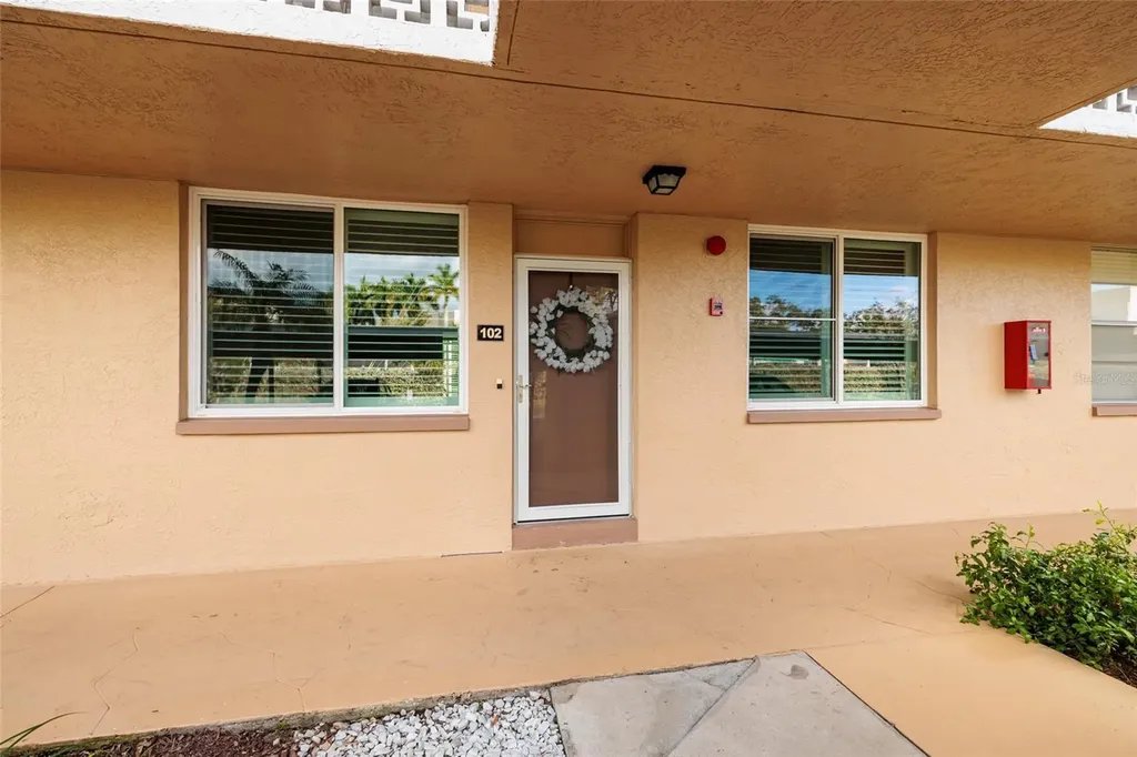 5095 Bay Street NE St Petersburg FL 33703