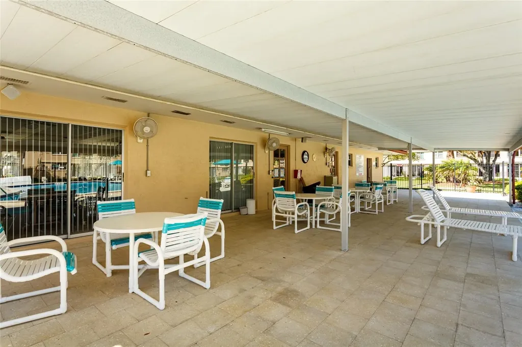 5095 Bay Street NE St Petersburg FL 33703
