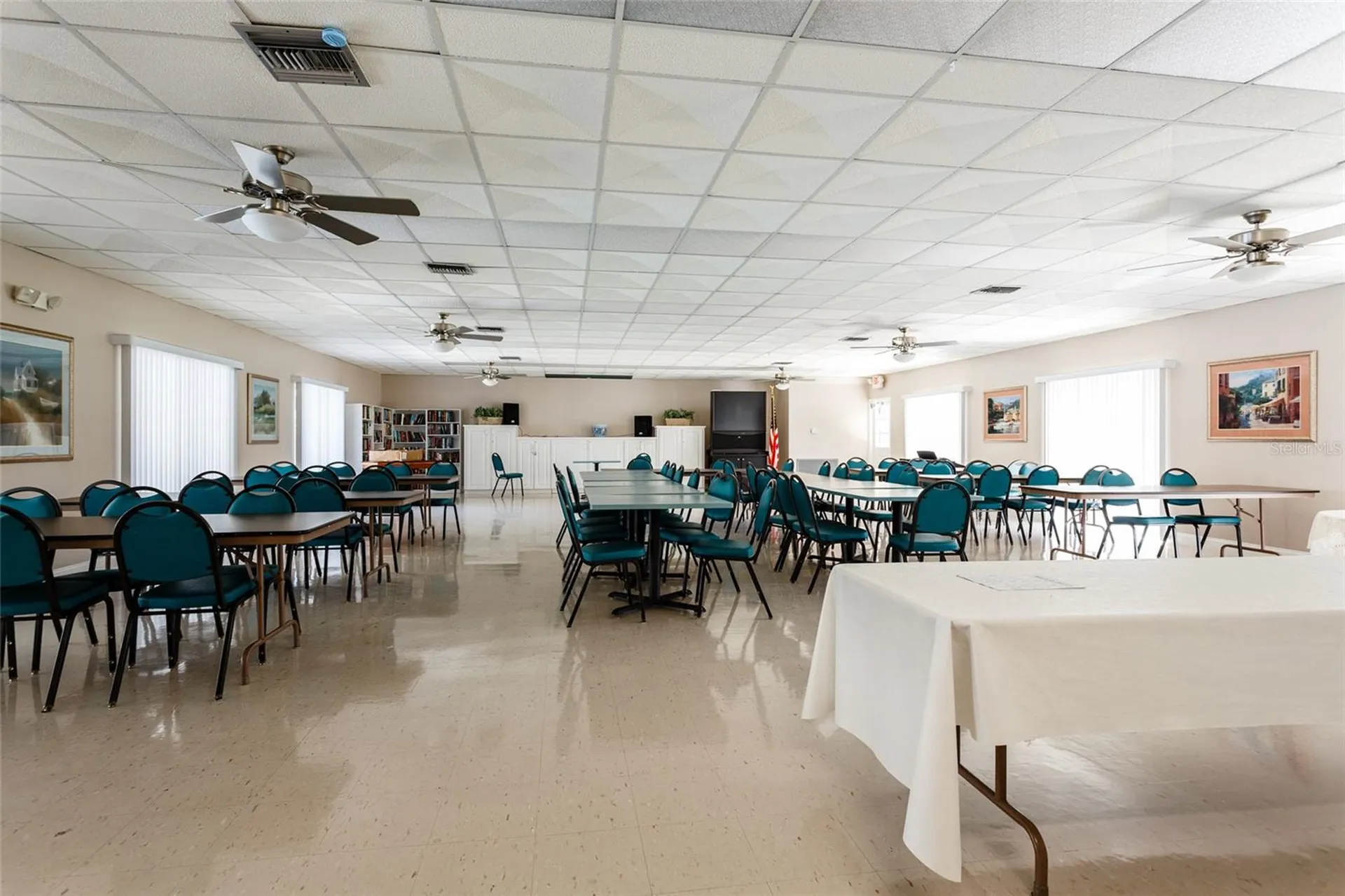 5095 Bay Street NE St Petersburg FL 33703