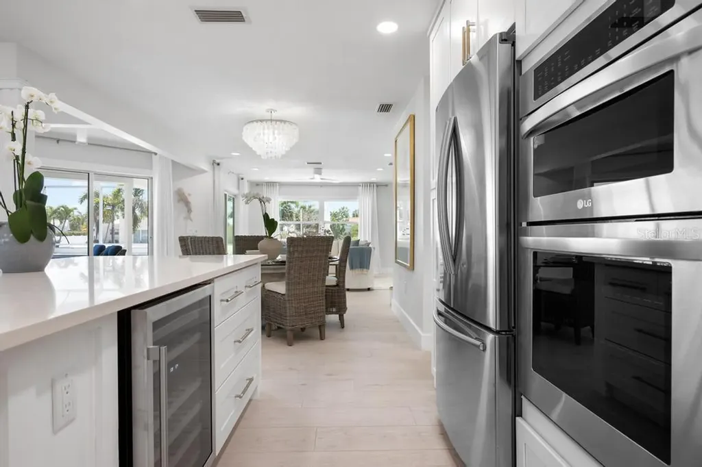 616 Foxworth Lane Holmes Beach FL 34217