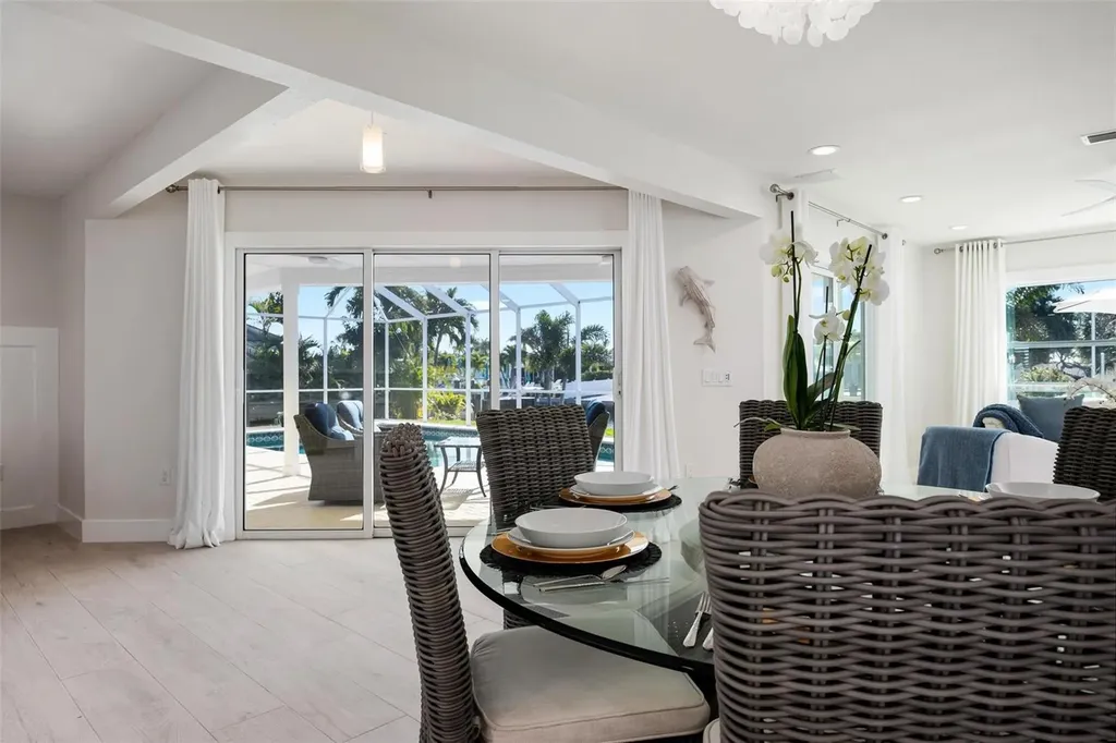 616 Foxworth Lane Holmes Beach FL 34217